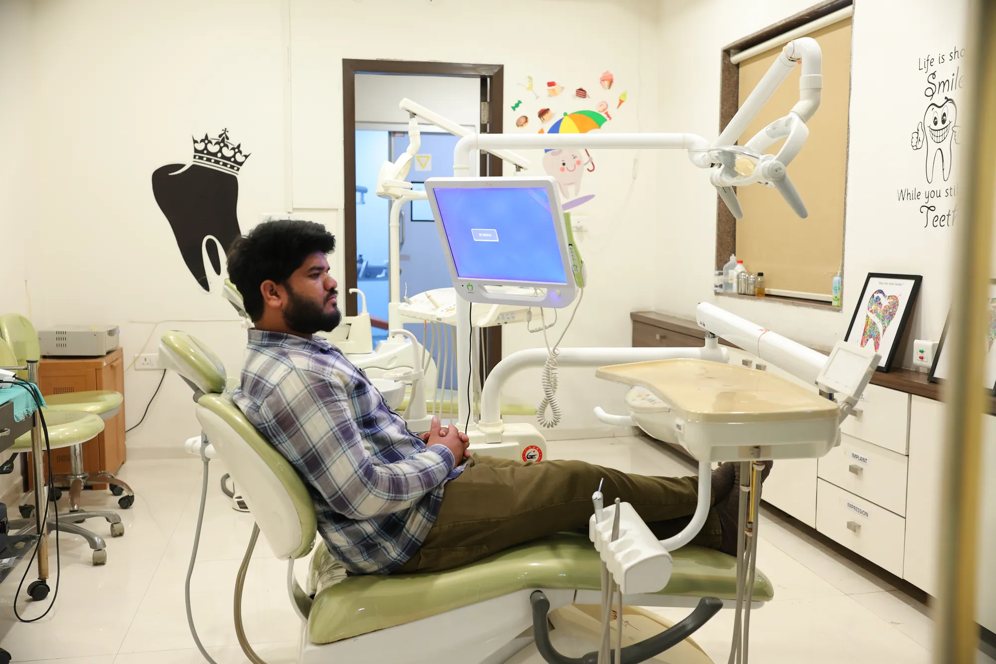 Dental outpatient consultation area